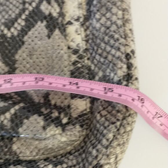 Cynthia Rowley Black Gray Snakeskin print all Leather bag With Shoulder Strap - Picture 9 of 16